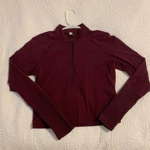 Lululemon half zip crop pullover